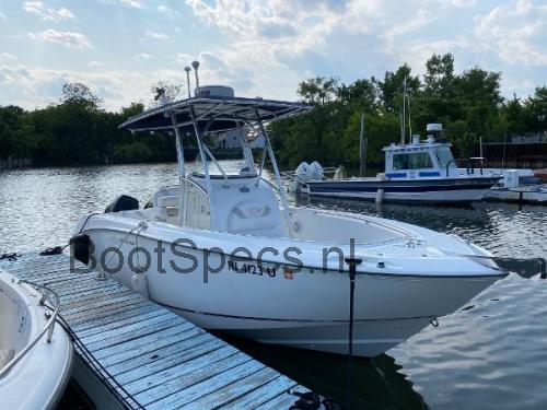 Boston Whaler Outrage 24 beoordelingen en specificaties
